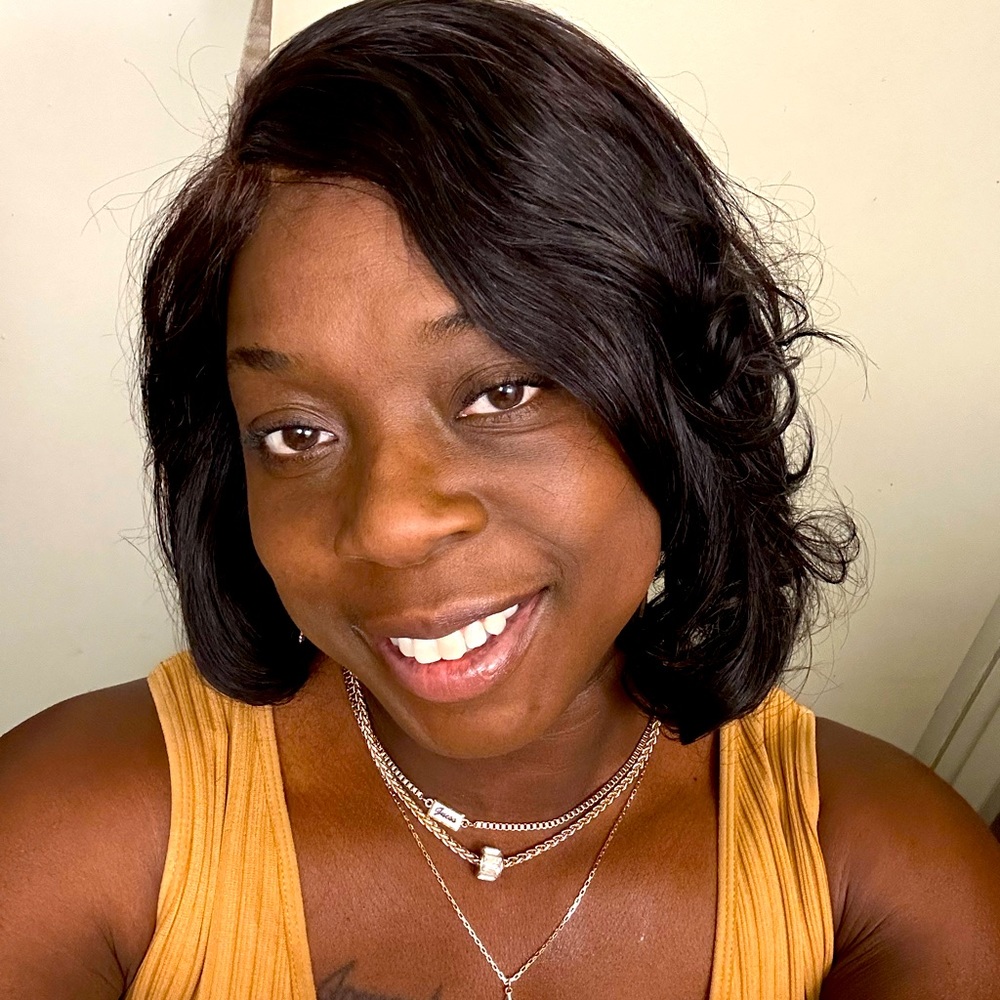 Meet your Posher, Salina